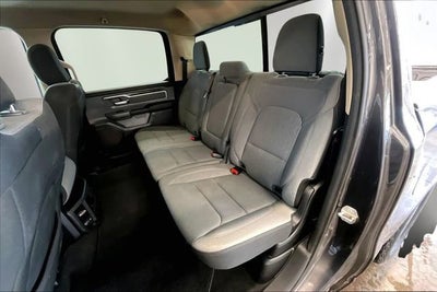 2020 RAM 1500 Big Horn Crew Cab 4x4 5'7" Box