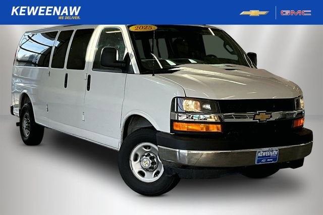 2025 Chevrolet Express Passenger 1LT