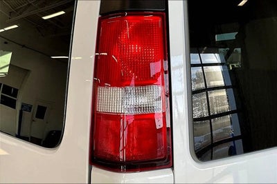 2025 Chevrolet Express Passenger 1LT