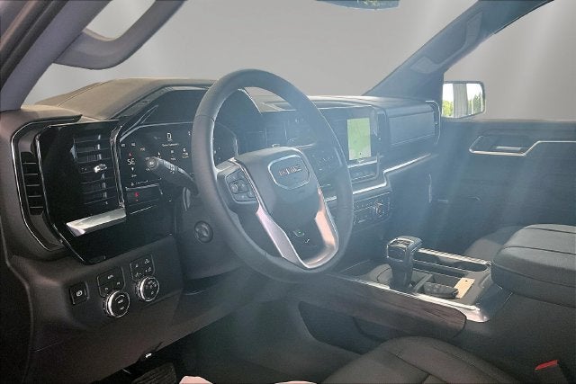 2026 GMC Sierra 1500 SLT - Photo 7