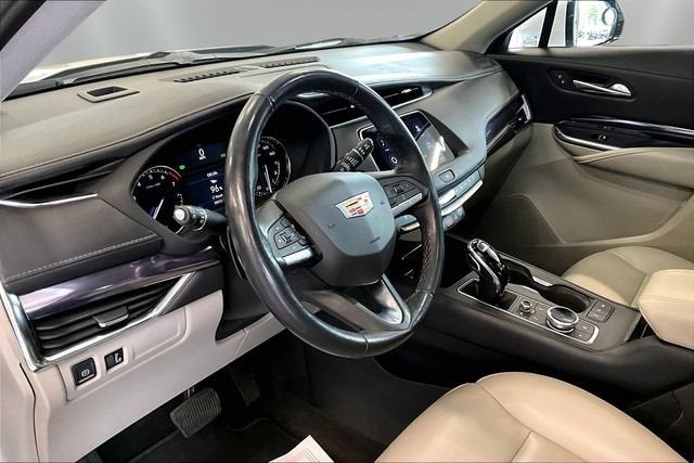 2022 Cadillac XT4 AWD Luxury