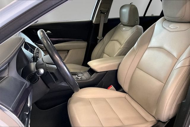 2022 Cadillac XT4 AWD Luxury