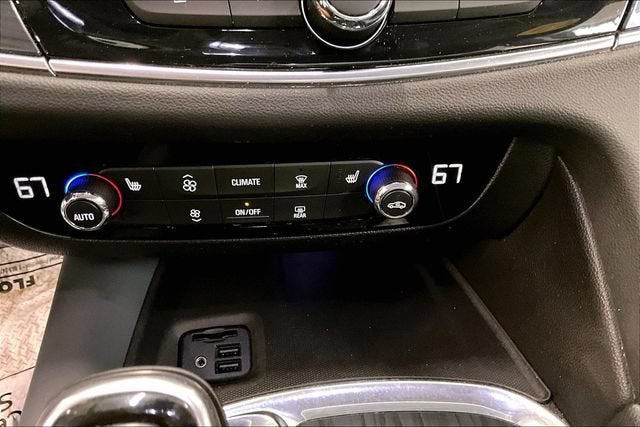 2020 Buick Enclave Essence