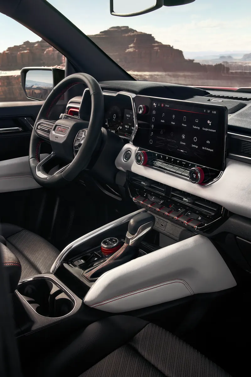 2026 GMC Canyon infotainment system at Keweenaw GMC in Houghton MI